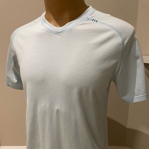 Lululemon men’s large V neck